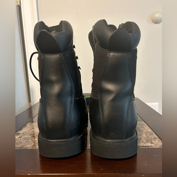 Men’s Guide Gear Thinsulate Insulation 800 gram Waterproof Boots - Picture 2 of 8